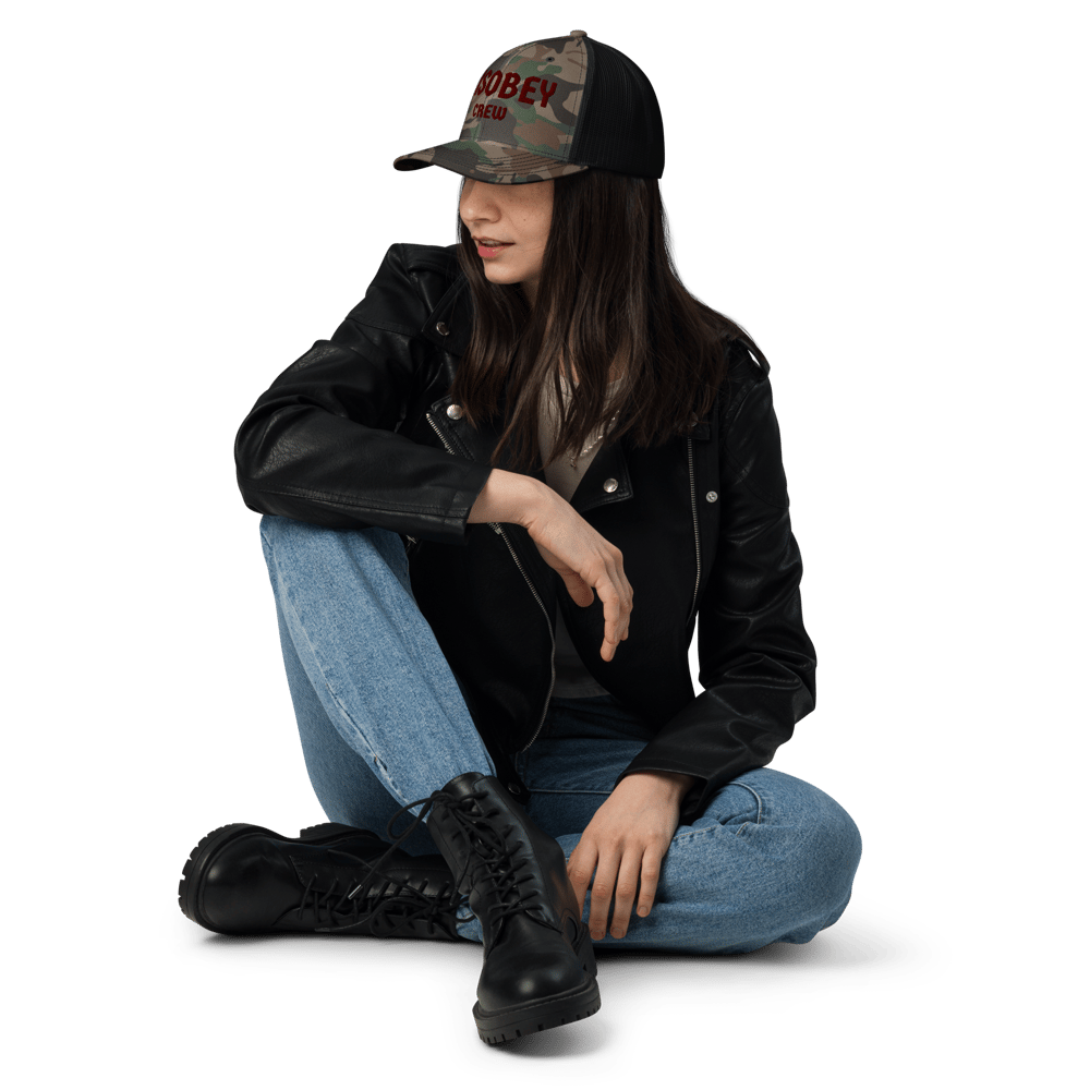 EMBROIDERED CAMOUFLAGE TRUCKER HAT