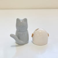 Image 6 of Gray cat with astronaut helmet ceramic figurine (helmet cover version)