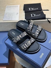 Image 1 of Dee Men’s Slides