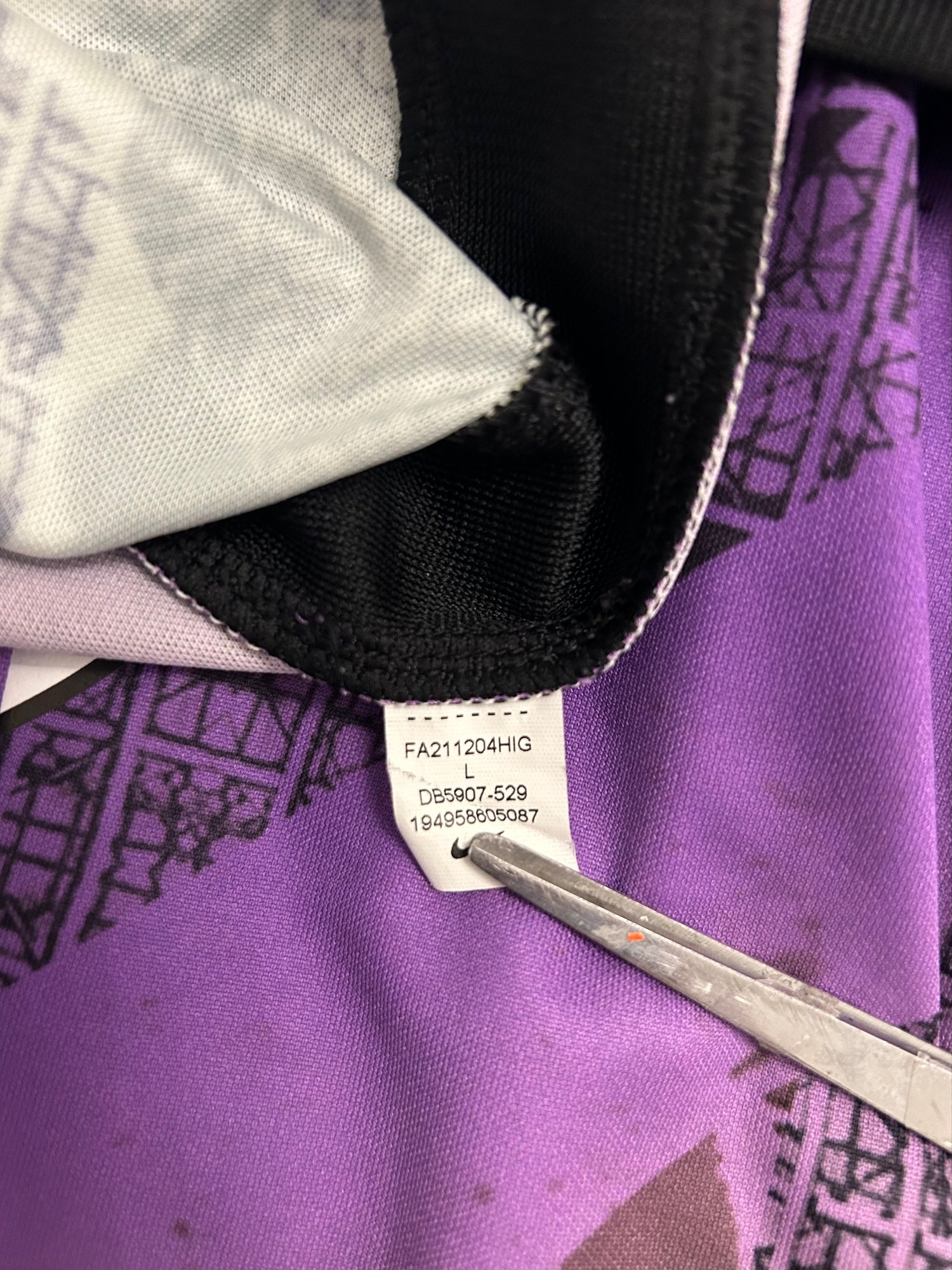 Image of Tottenham Hotspur “DAVIES 33” 2021/22 Third Shirt + PL patch (L)