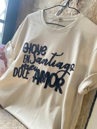 Image 1 of Camiseta bordada a man. CHOVE EN SANTIAGO. Talla M oversize.