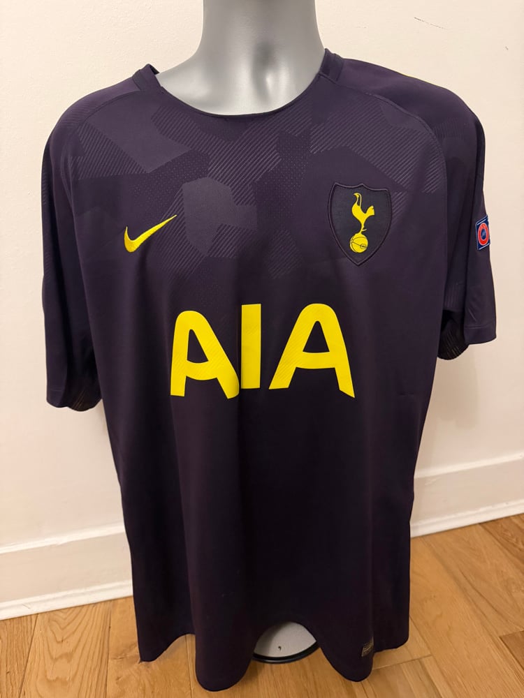 Image of PRE ORDER: Tottenham Hotspur “LLORENTE 18” 2017/18 Third Shirt + UCL patches (XL)