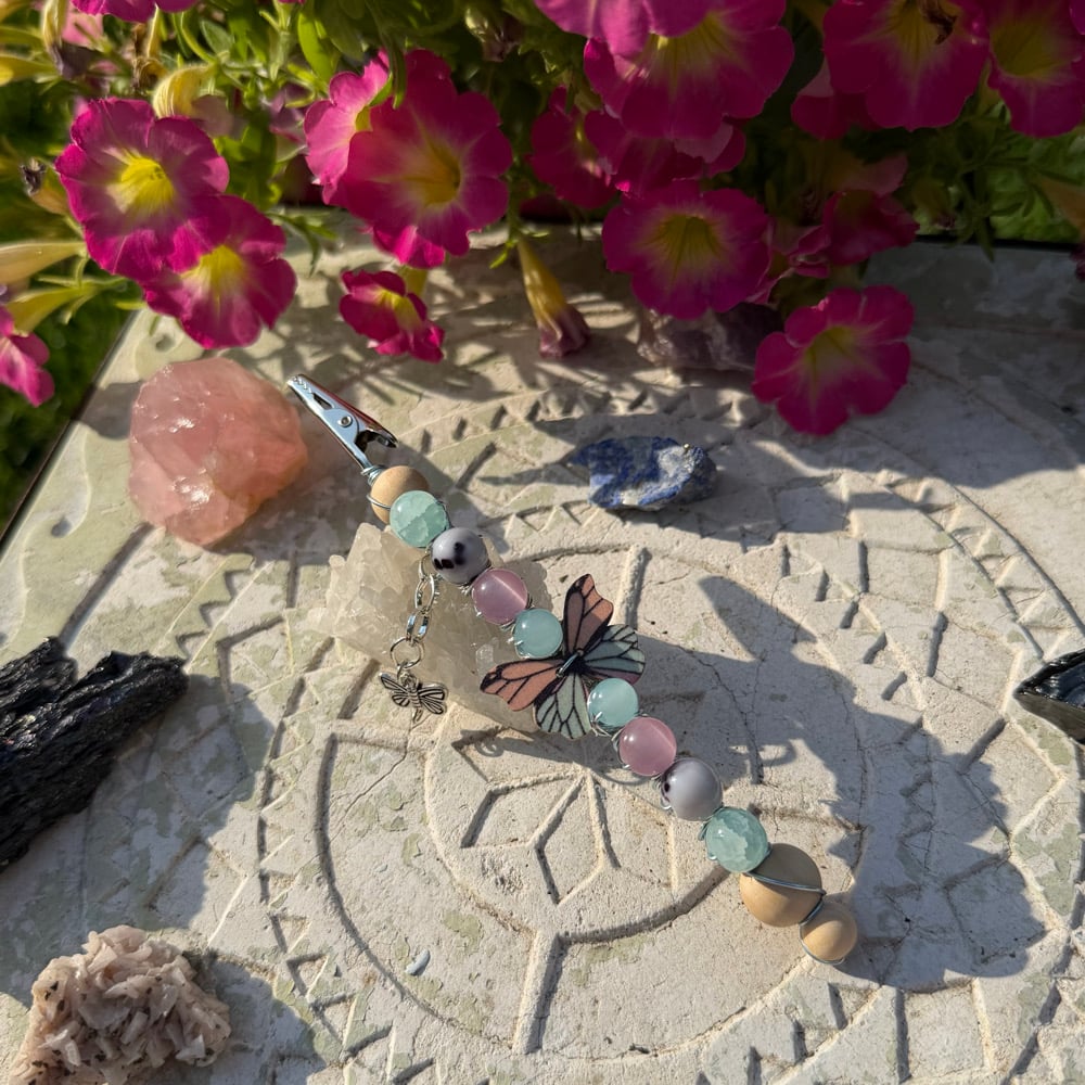 Image of cotton candy sky roach clip
