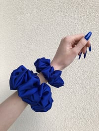 Image 5 of SCRUNCHIE STANDARD CORNFLOWER/CHABER
