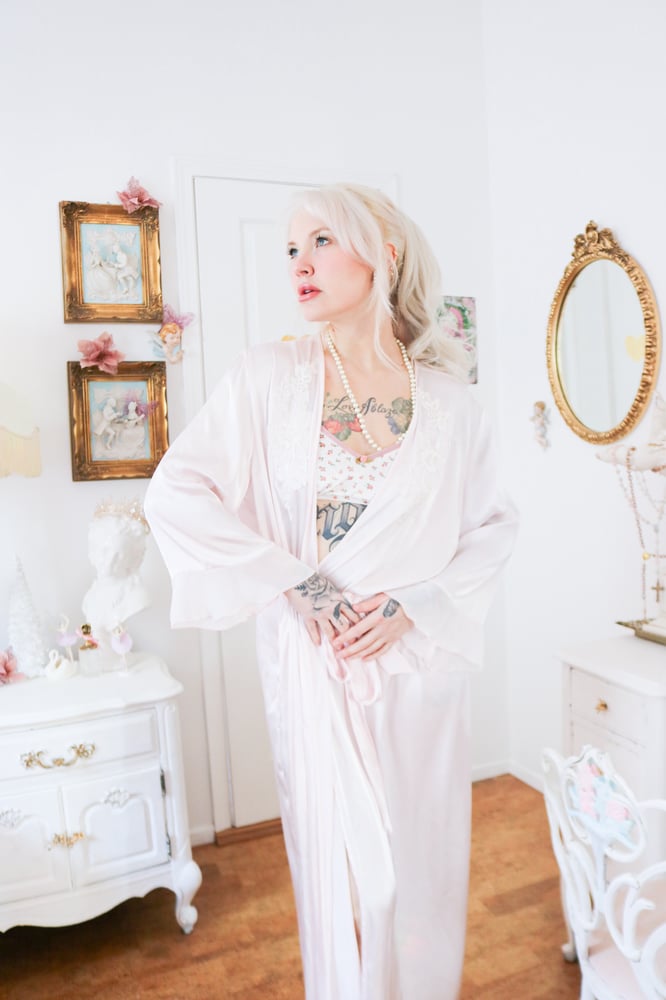 Image of Y2K Enchanting Flowing Robe with Embroidery Details (XL)