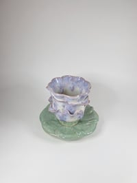 Image 5 of Water lily cup (lilac)