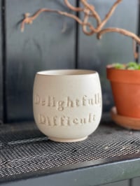 Delightfully Difficult Vanilje