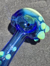 Image 2 of Blue And Slyme Honeycomb Glass Pipe 4"