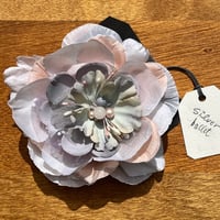 Image 3 of silver ballet grand petal pop