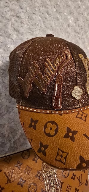Image of Brown LuV Clutch with matching hat
