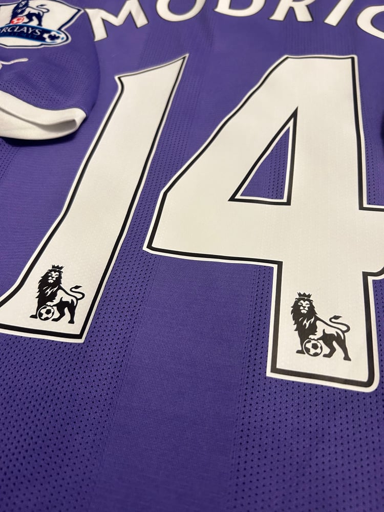 Image of Tottenham Hotspur “MODRIĆ 14” 2011/12 Away Shirt + PL patches  (L)
