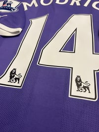 Image 11 of Tottenham Hotspur “MODRIĆ 14” 2011/12 Away Shirt + PL patches  (L)