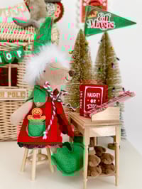 Image 2 of Miniature wrapping paper set