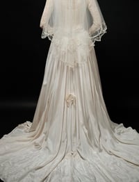 Image 8 of 1950s Graceful Beauty