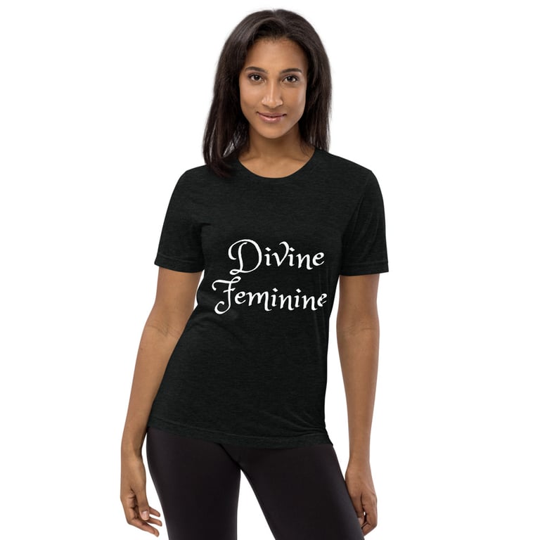 I'm A Divine Feminine T-shirt Image 5
