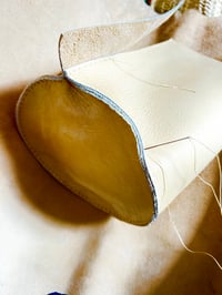 Image 4 of Leather and chandlery mangeoire bag 