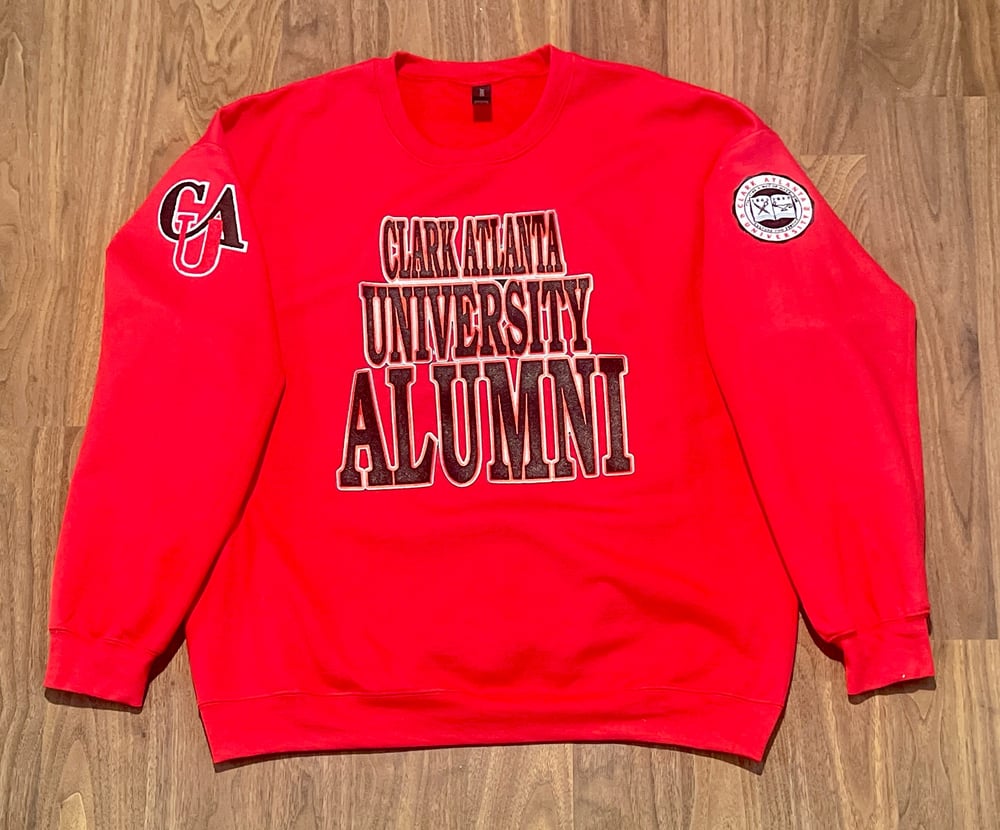 CLARK ATLANTA UNIVERSITY ALUMNI EMBROIDED CREWNECK SWEATSHIRT
