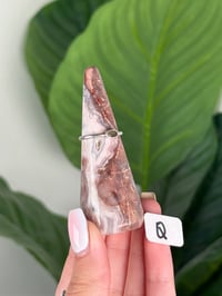 Image 17 of SANGRIA LACE AGATE RING HOLDERS
