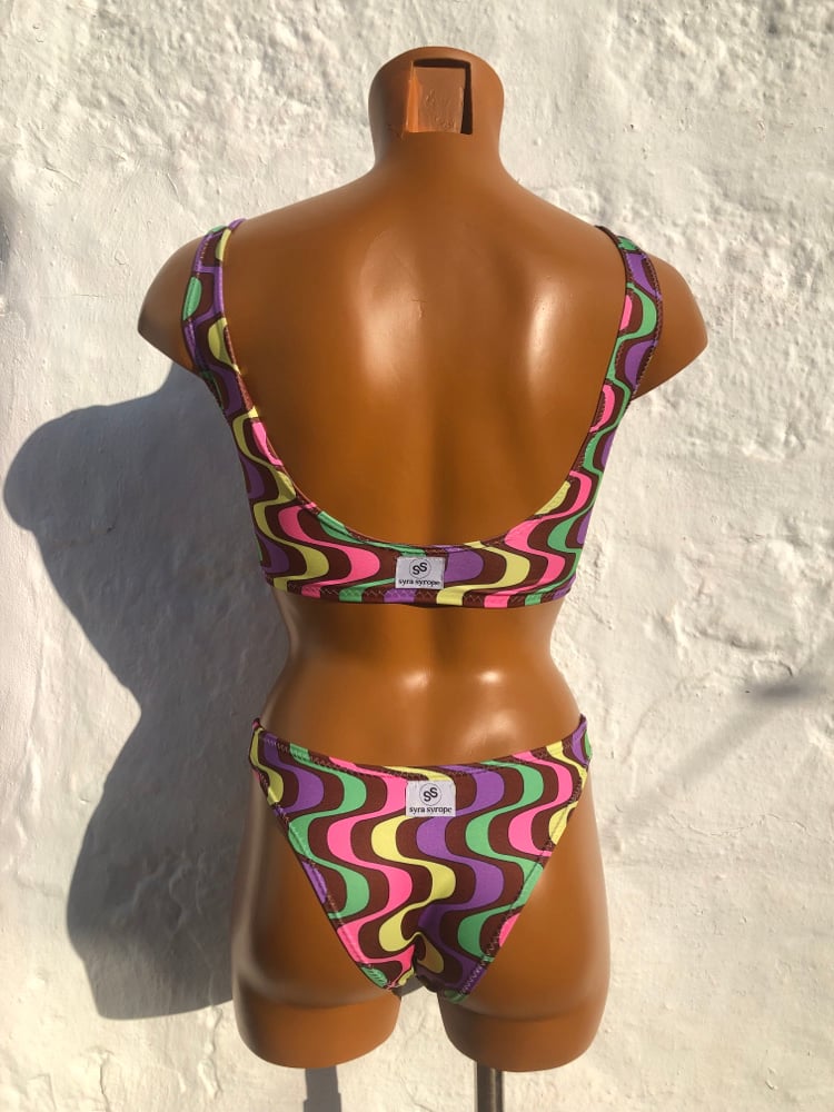 Image of Bikini brasileño Retro vertical 