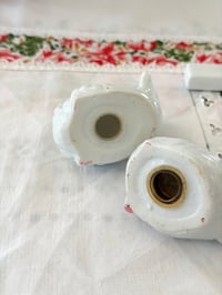 Image 4 of Salière et poivrier en porcelaine 
