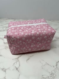 Image 5 of Handmade Pink and White Floral Boxy Pouch