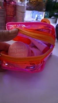 Image 5 of HOLOGRAPHIC Pink Cosmetics Travel Bag 