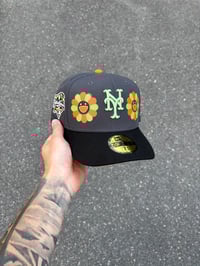 Image 1 of ORANGE BRIM MULTI TONE NEW YORK METS CUSTOM FITTED CAP