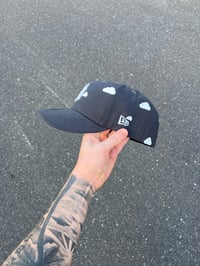 Image 4 of PARTLY CLOUDY CHARCOAL GRAY NEW YORK YANKEES CUSTOM FITTED CAP