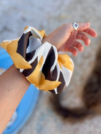 Image 4 of Yellow leaves XXL Scrunchie
