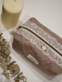 Image 2 of Quilted Travel Bag (Brown Gingham) 