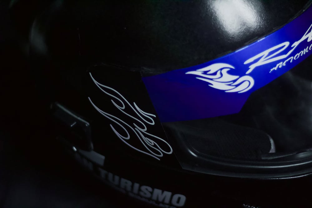 HELMET FLAMES