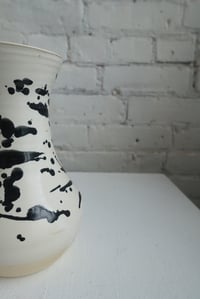 Image 2 of Sam Hewitt / Pouring Vessel 1