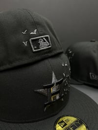 Image 4 of New Era 59Fifty 🦇🦇🦇🦇🦇