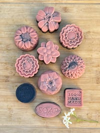 Image 1 of  MIDNIGHT BLUSH Charcoal & Oats Soap / Jabón de Carbón y Avena 3oz