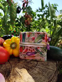 Image 2 of Monedero cuadrado doble bolsillo MARGARET HUERTA rosa