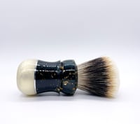 Image 1 of Obsidian Green & Pearl Gold