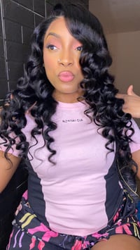 Image 1 of 28” Body Wave Wig