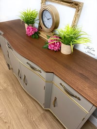 Image 2 of Vintage Strongbow Sideboard painted in neutral beige / taupe with gold