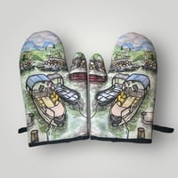 Sha Tou Kok Oven Gloves