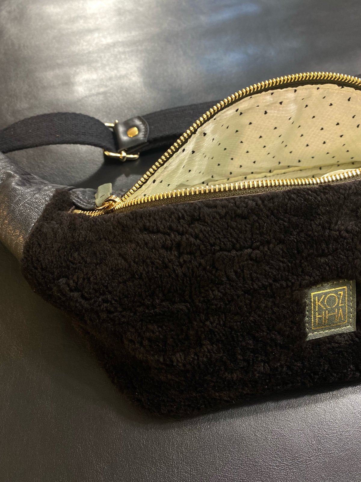 Banane full black moumoute