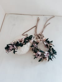 Image 3 of magnolia halo