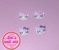 Kitty heads 