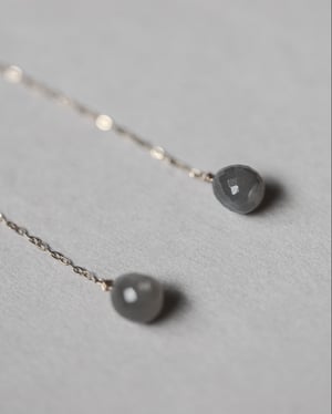 Image of 9ct gold long chain Grey moonstone drop earrings 