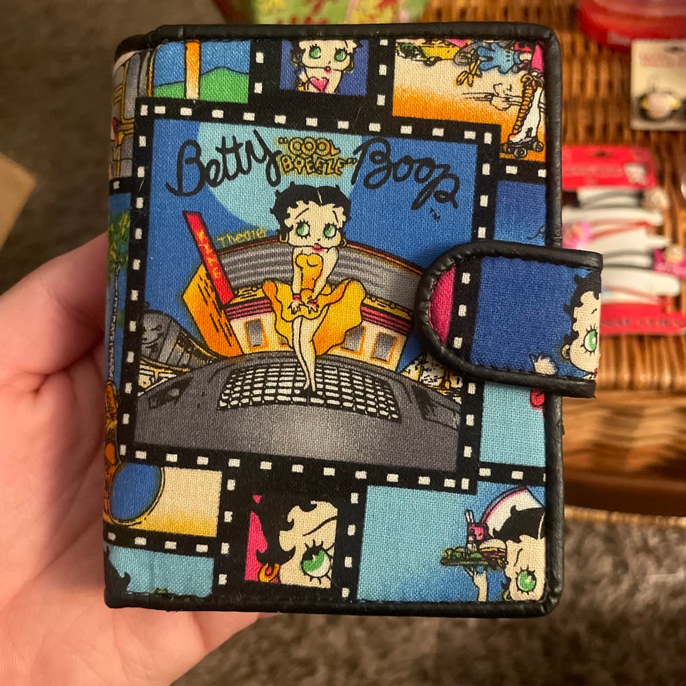 Image of BETTY BOOP HWOOD WALLET ~* 