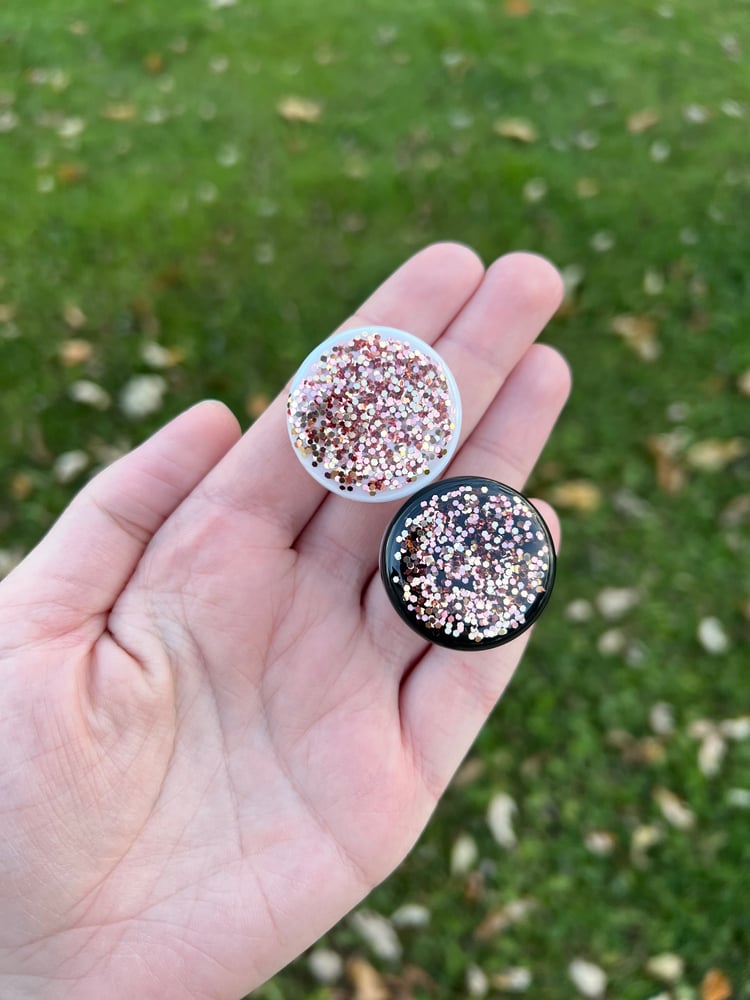 Image of Champagne BB Container