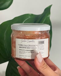 Image 2 of VANILLA & CINNAMON SCRUBS 330ML