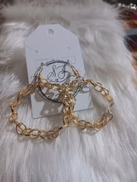 Image 4 of Gold Earrings 