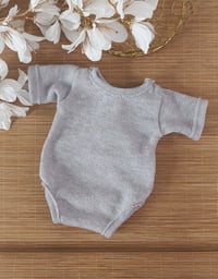 Image 3 of Newborn boys bodysuit Patrick - grey | photo props