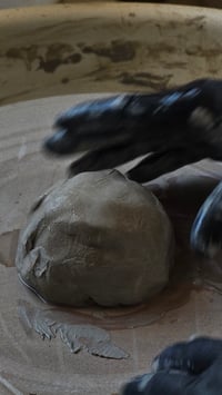 Image 10 of Tulip • Handcarved gres plate