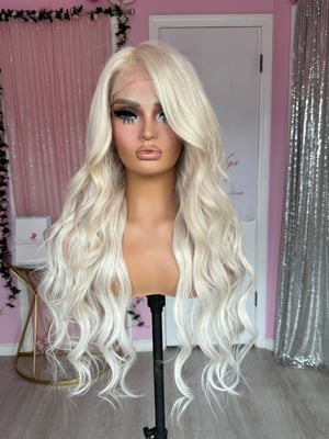 Image of human hair platinum blonde (ready to ship)